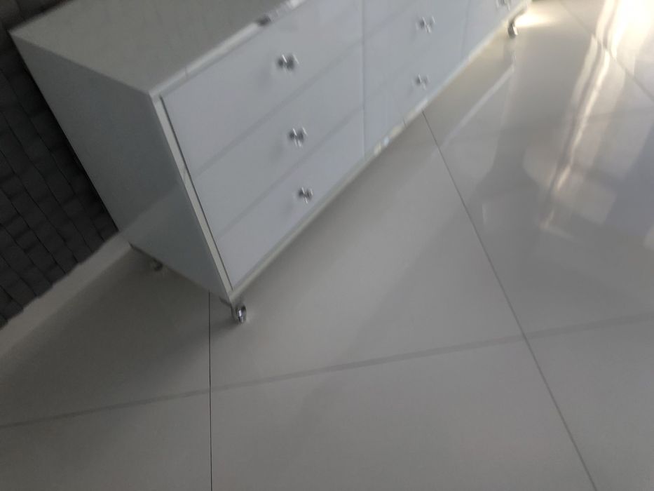 Komoda biala, lustrzana, glamour, galka, okazja!!!