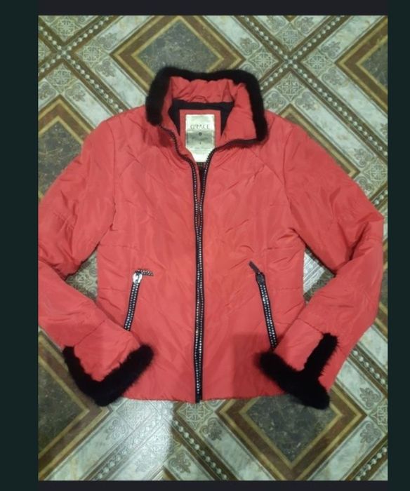 Куртка красная с норковой опушкой