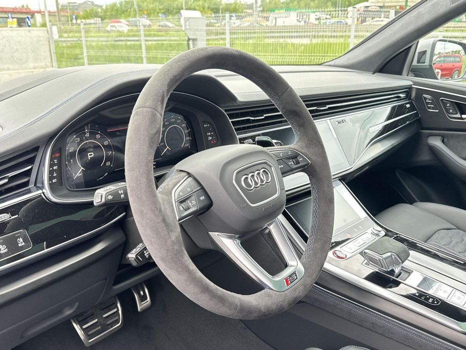 Audi Rs Q8 ||1560||Suv Performance 640 Km Tiptronic