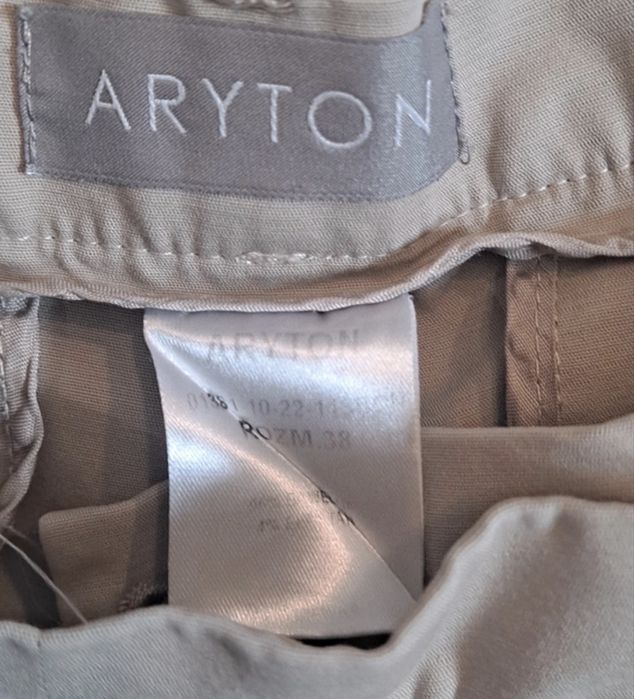 Spodnie beżowe Aryton