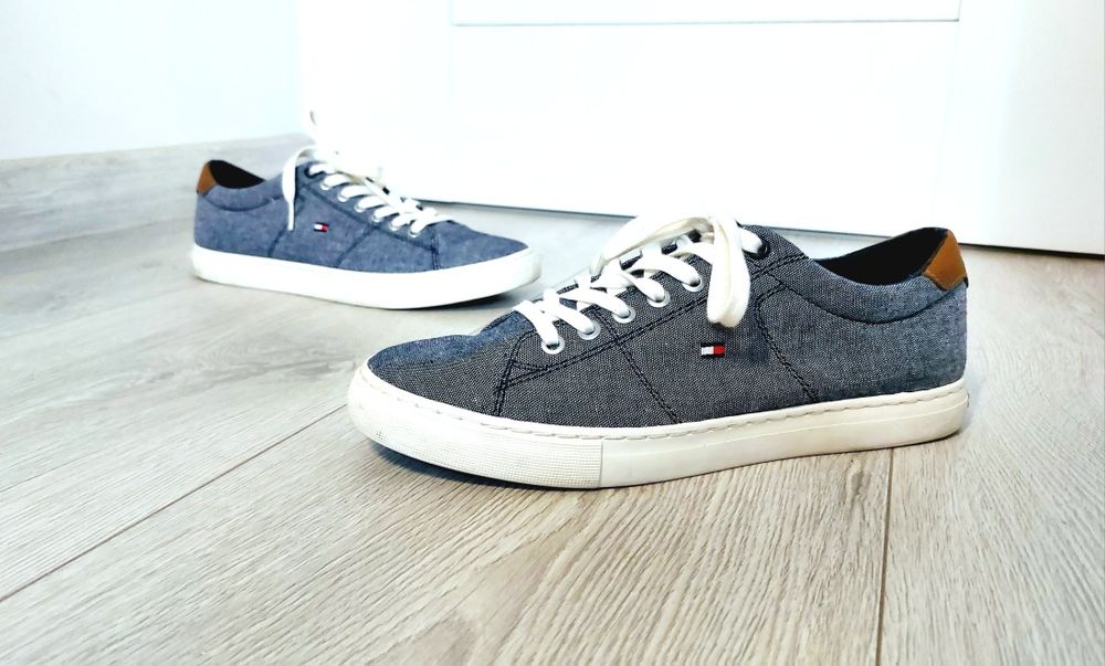 TOMMY HILFIGER rozm.41. 26cm. - sneakersy.