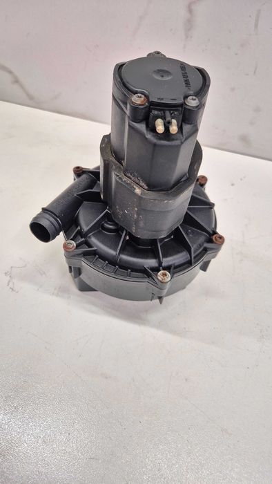 Pompa powietrza wtórnego Mercedes 2.6 V6 W211 S211 Klasa E 240