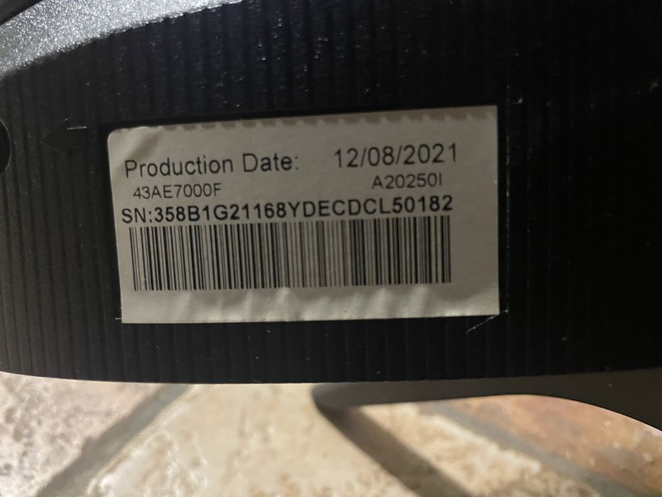 Телевізор Hisense 43 Smart tv 4К + кріплення