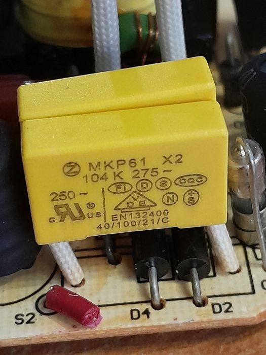 Плата с лампочки (драйвер лампочки) на 9 или 12 вольт: 30 грн ...