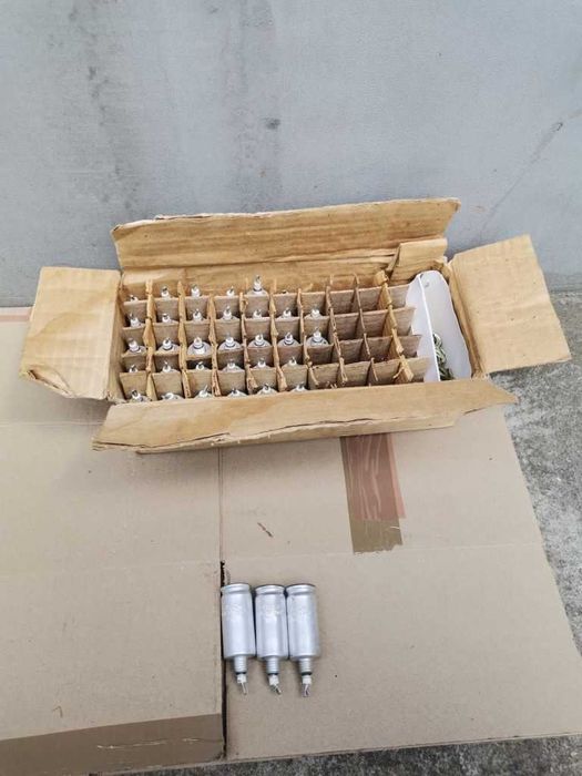 Конденсатор К50-20 200мкф 100в