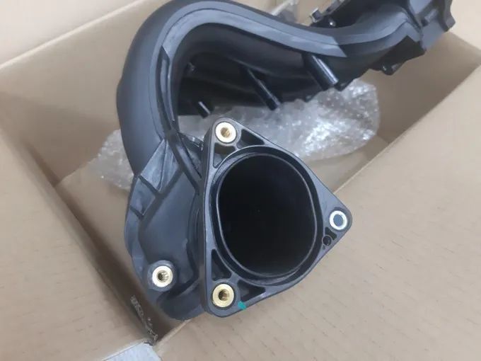 Colector admissão Mercedes  W203 W209 W210 W211    NOVO