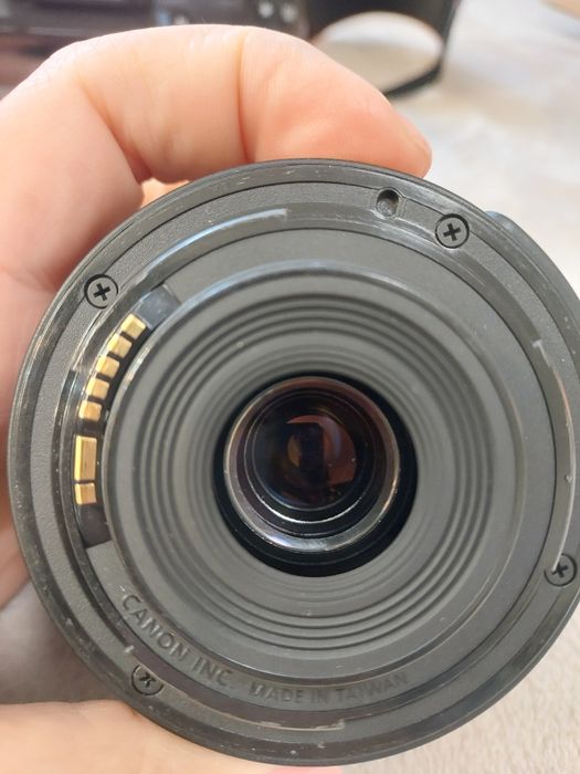 Фотоапарат Canon EOS 1100D