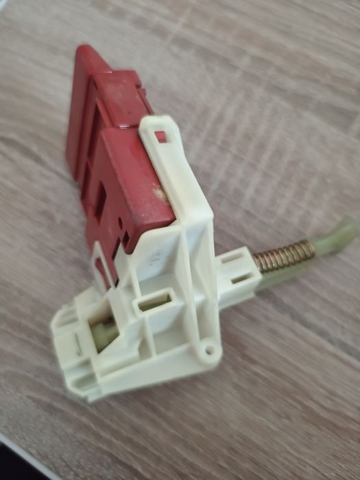 Замок блокування дверей пральної машини з верхнім завантаженням Bosch