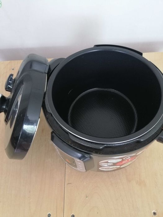 Мультиварка Moulinex EPC05-S1