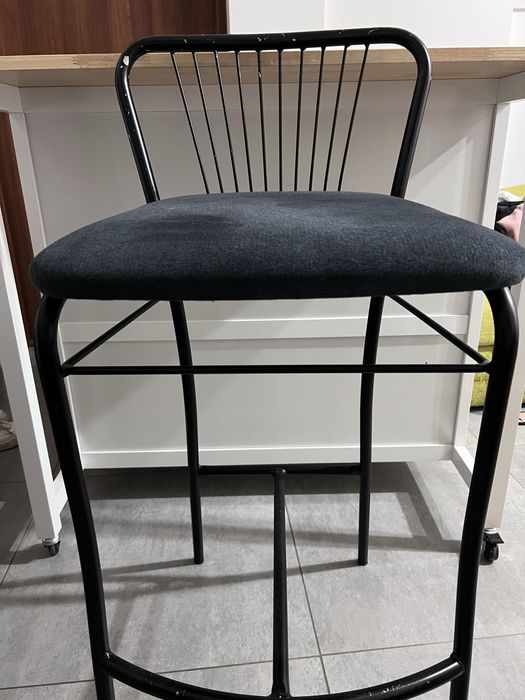 Krzesła barowe, hokery