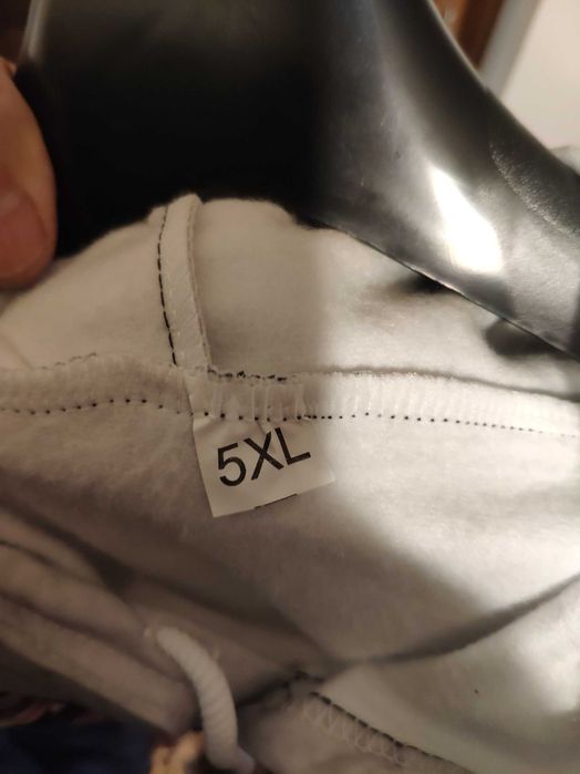 Ogromna nowa bluza lekko ocieplana 5XL kremowa