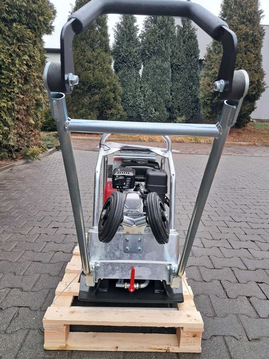 OUTLET Zagęszczarka asfaltowa Swepac F90A duży zbiornik na wodę, kółka