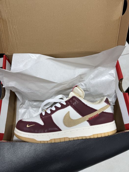 Кеди Nike.