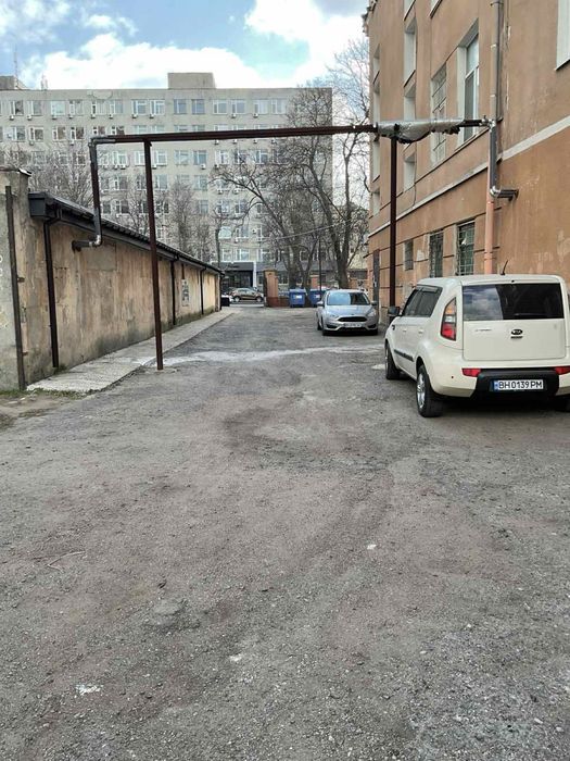СРОЧНО 2 комн ДОМ со своим двором БАЗАРНАЯ/ Канатная длительно