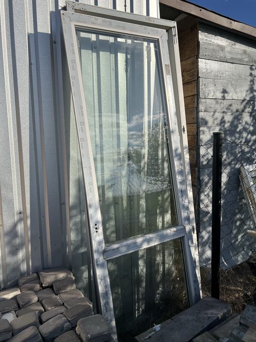 Okno balkonowe 245 cm