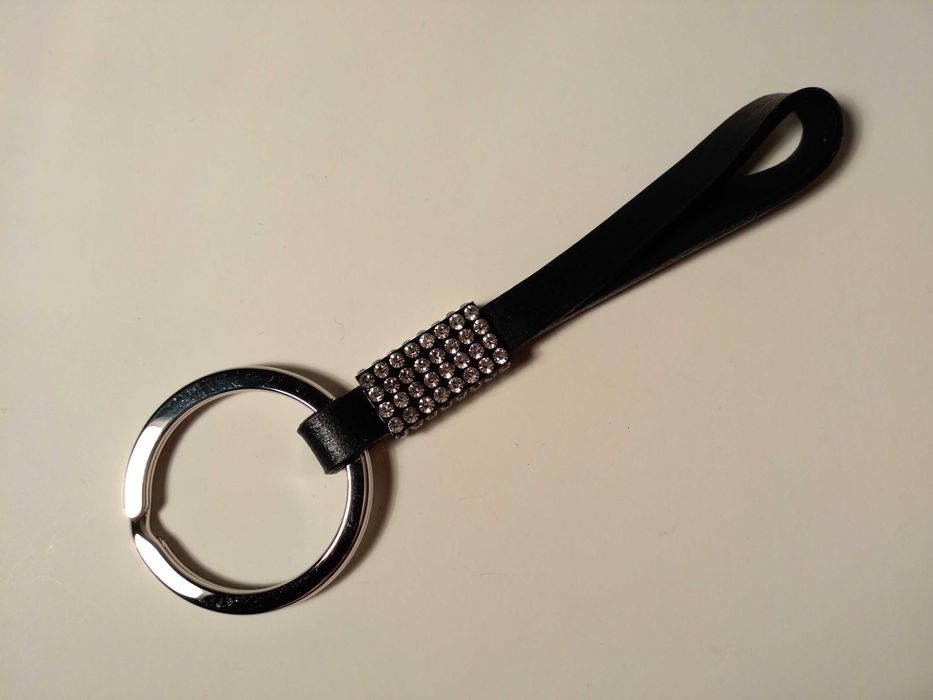 Ekskluzywny brelok do kluczy z kryształkami Air France