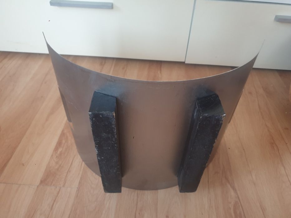 Stojak metalowy na drzewo kominkowe