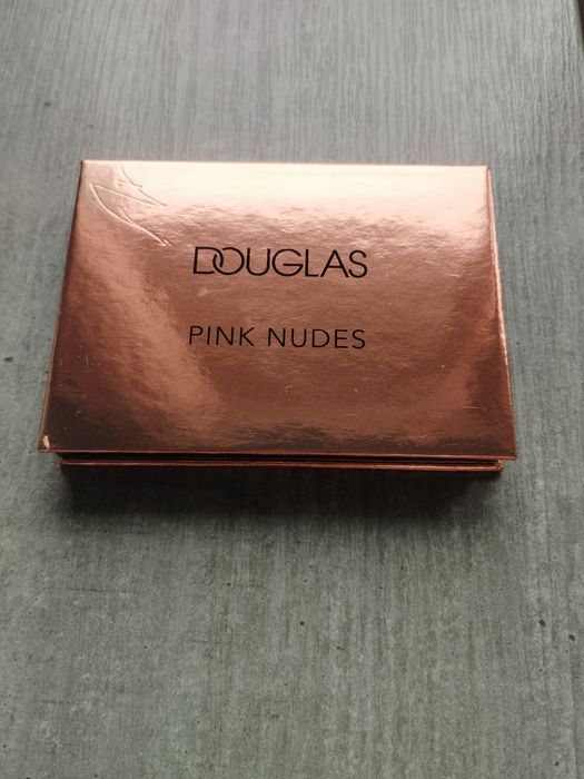 DOUGLAS paletka pink nudes