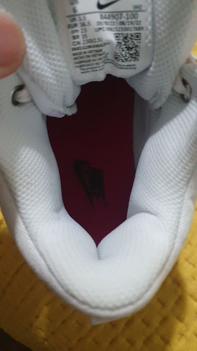 Sapatilhas Nike bota