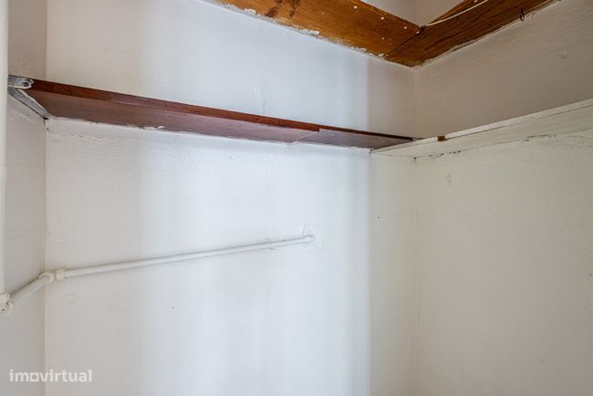 Apresento apartamento T3 com 2 varandas, localizado em Azambuja