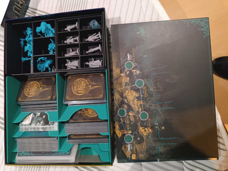 Pandemic : Reign of C'thulhu (em português) e com box 3D
