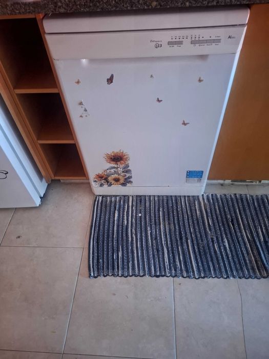 Máquina de Lavar Loiça Candy – 13 Talheres