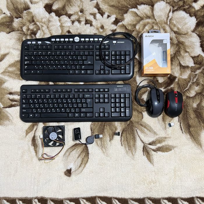 Лот електроніки: мишка 4tech проводна / безпроводна клавіатура кулер