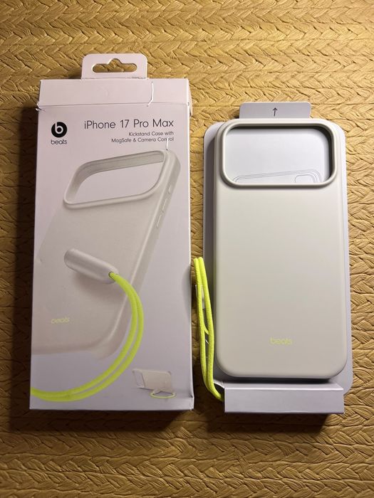 Etui Beats do Apple iPhone 17 Pro Max/ Kickstand/ MagSafe/ nowe- otwarte opakowanie