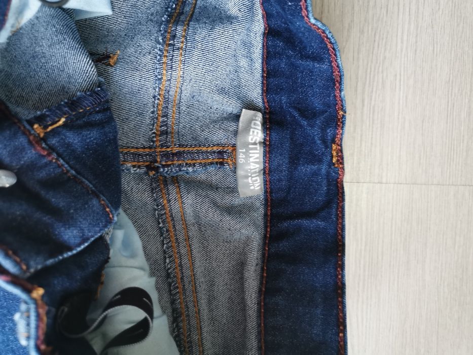 spodnie chłopięce rozm. 146 dżinsowe jeansy desination
