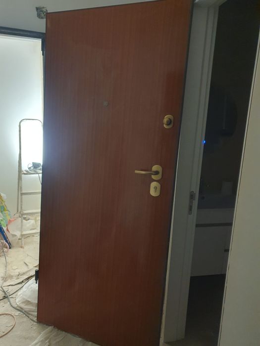 Porta blindada - perfeitas condições