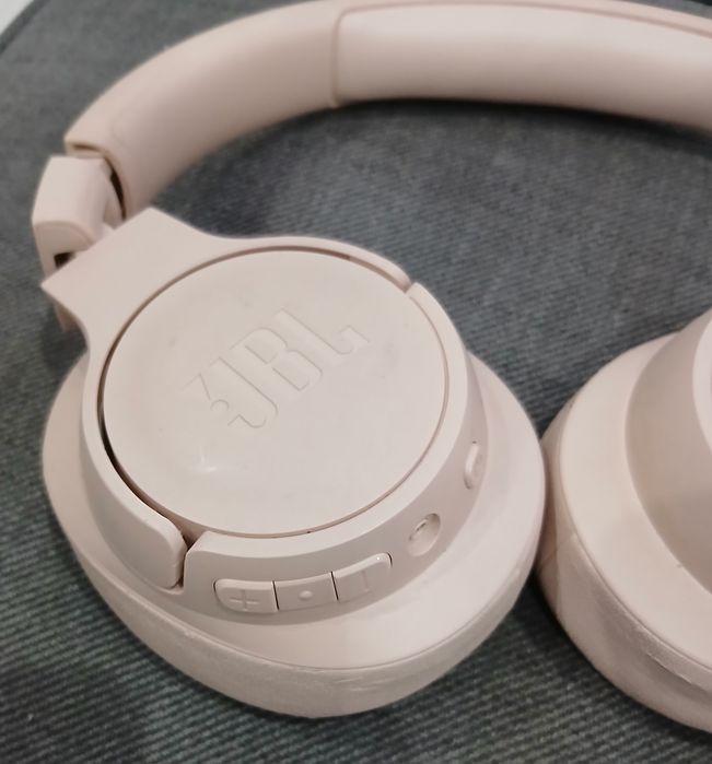 Auscultadores JBL para peças só ta tocar de um lado