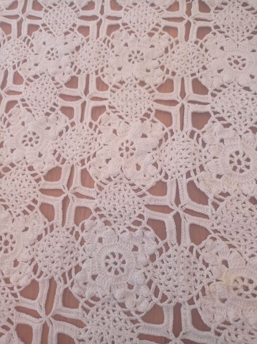 Toalha de mesa em crochê