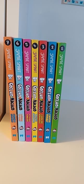 Livros Infantil COELHO VS MACACO