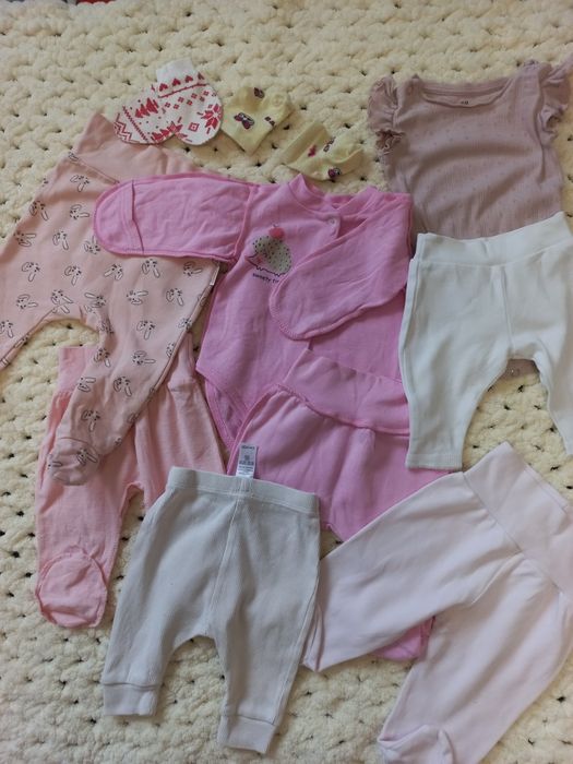 Пакет речей на дівчинку