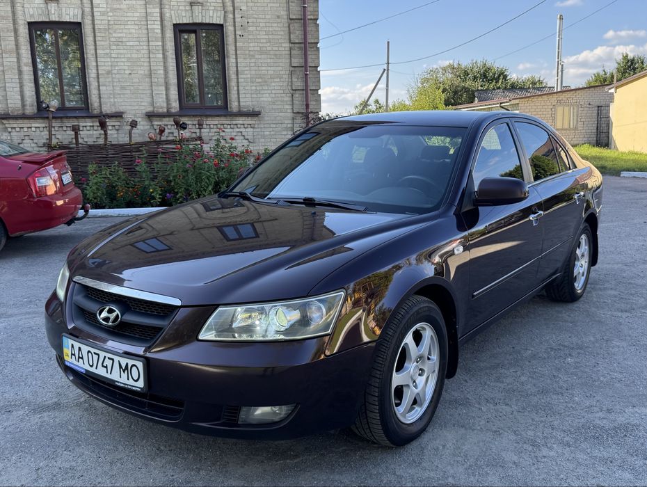 Продам Хюндай Соната NF на автоматі з газом