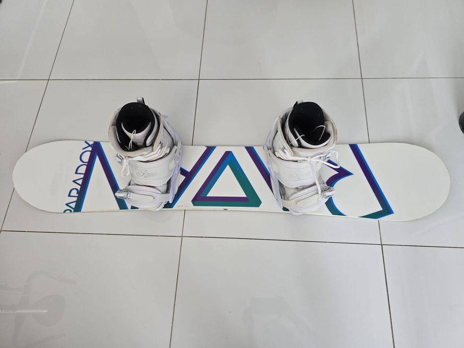Deska snowboardowa Raven dla kobiety jak nowa plus buty