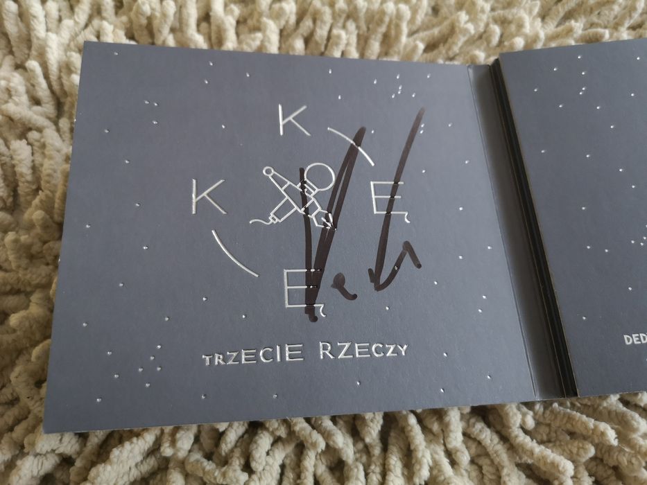 (CD) KęKę - Trzecie Rzeczy | 2016 | AUTOGRAF | Wlepka | Prosto | NOWA