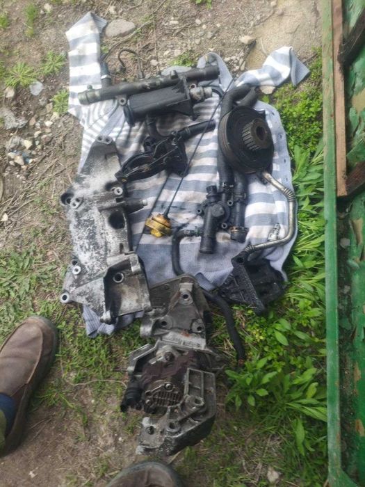 Продам навісні запчвстини двигуна F9A , 1.9 TDI Рено сценик 2
