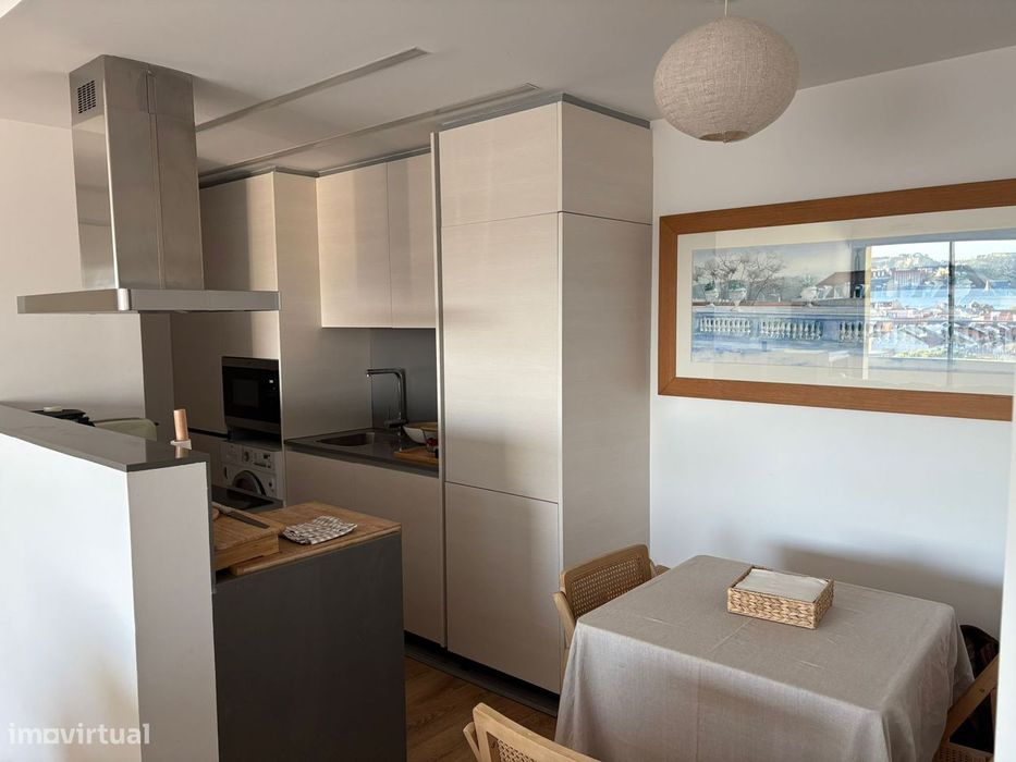Apartamento T2 com Vista para Tejo na Ajuda, Lisboa