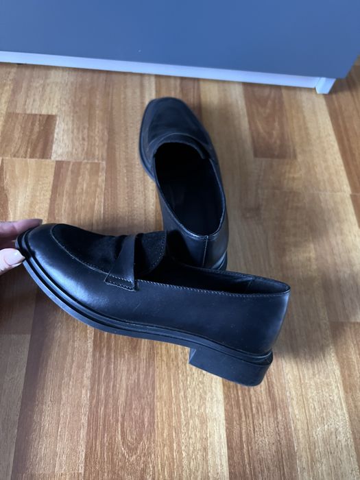 Шкіряні туфлі/лофери