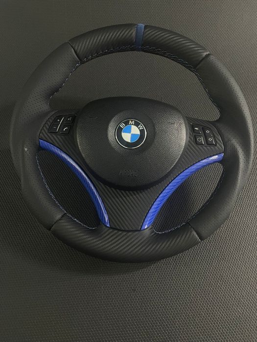 Volante bmw  E 87, E 90 em pele e carbone