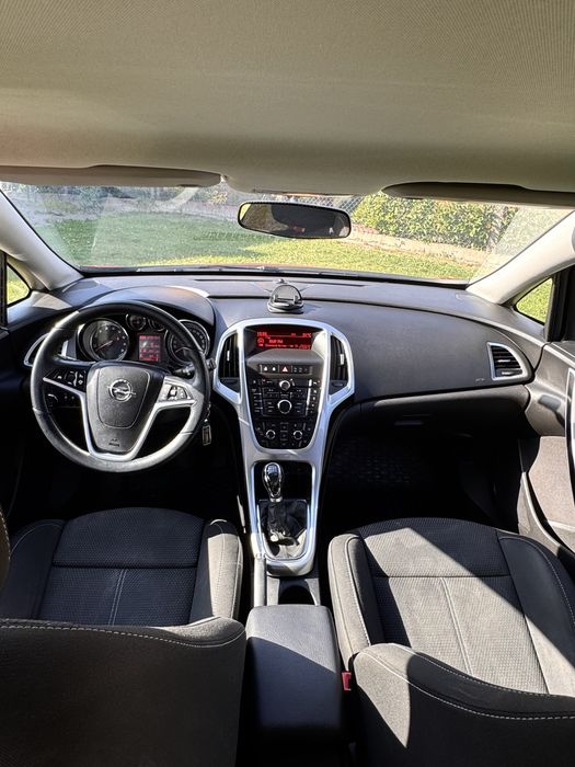 Opel Astra J 1.6 Turbo Sport 180km Benzyna 2014