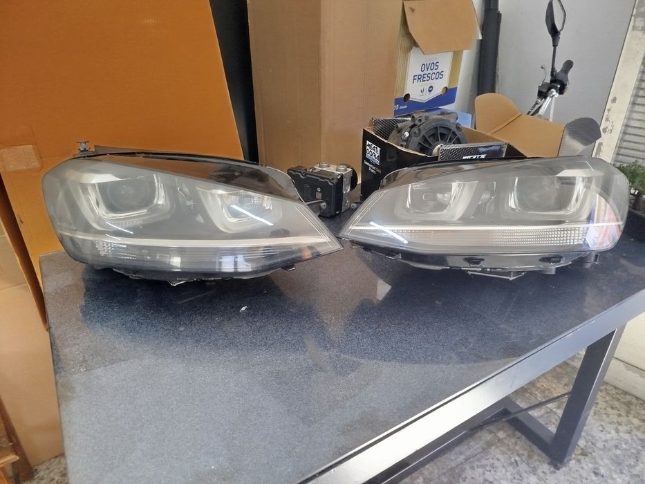 Par de Óticas Volkswagen Golf