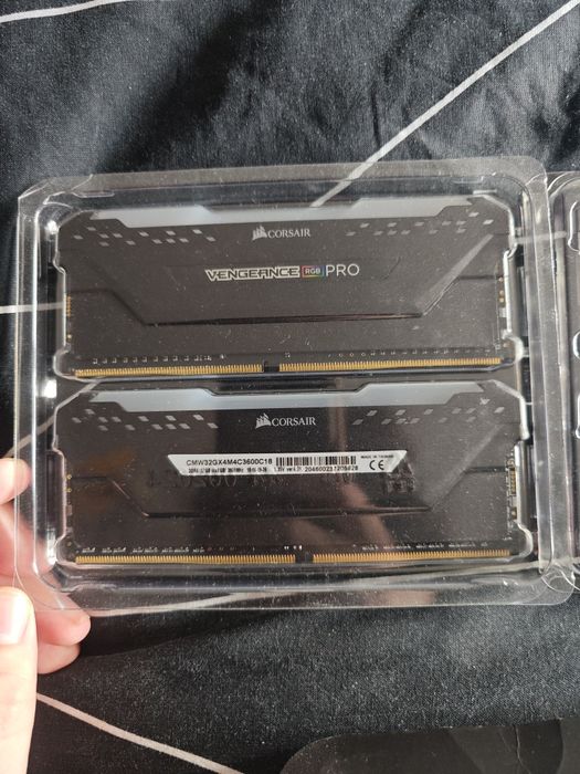 Corsair 32Gb DDR4 4x8Gb 3600Mhz Vengeance RGB pro