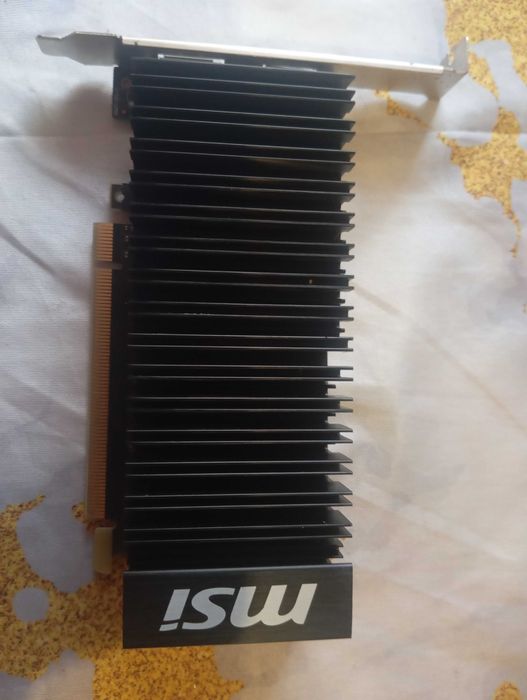 Продам відеокарту 2 ГБ