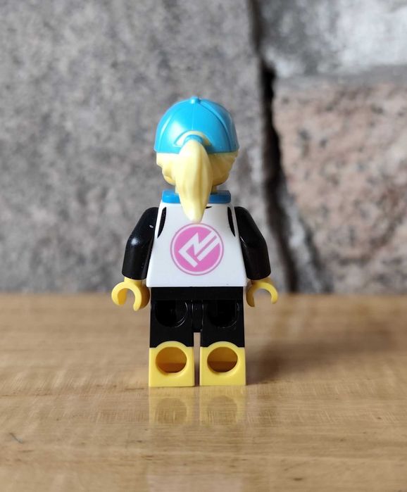 LEGO Collectible Minifigures - Minifigurka col374 - Paddle Surfer