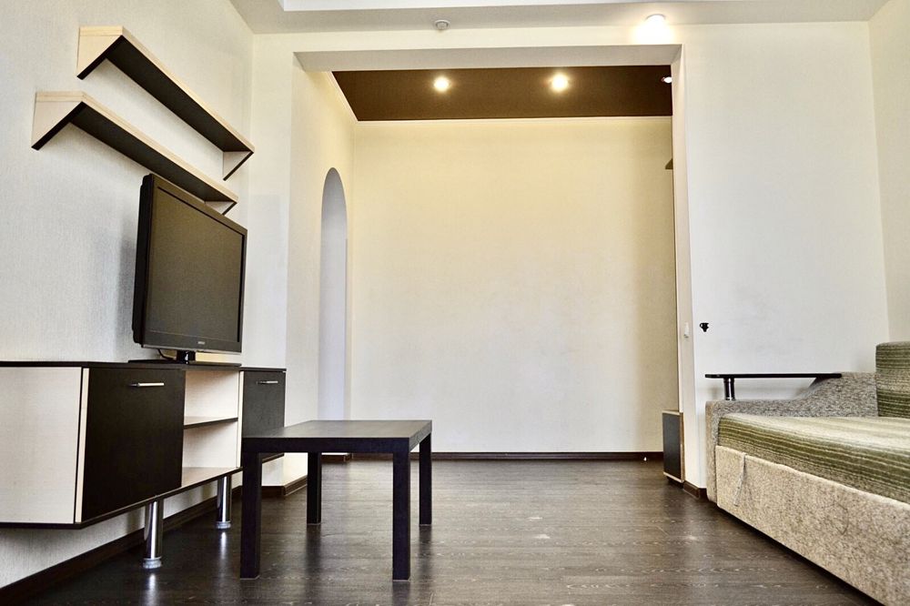 Посуточно, Просторная  квартира центр, Мост-Сити, паркоместо, Smart TV