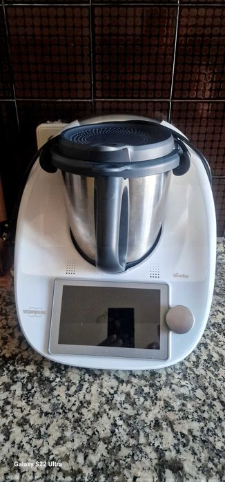 Bimby TM6 com mais um copo extra