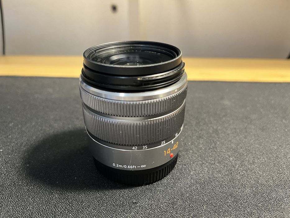 Lumix GF6+ obietyw 14-42 + pasek, bateria ,ładow. pudełko, stan BDB