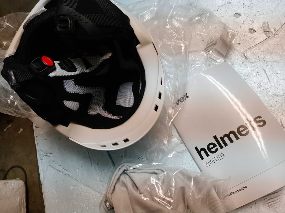 Kask narciarski Uvex